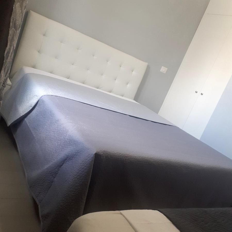Palazzo Galante Aparthotel Margherita Di Savoia Exterior foto